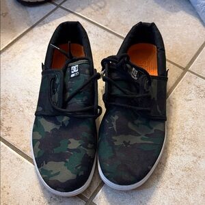 Dc slip on camo 9 men’s